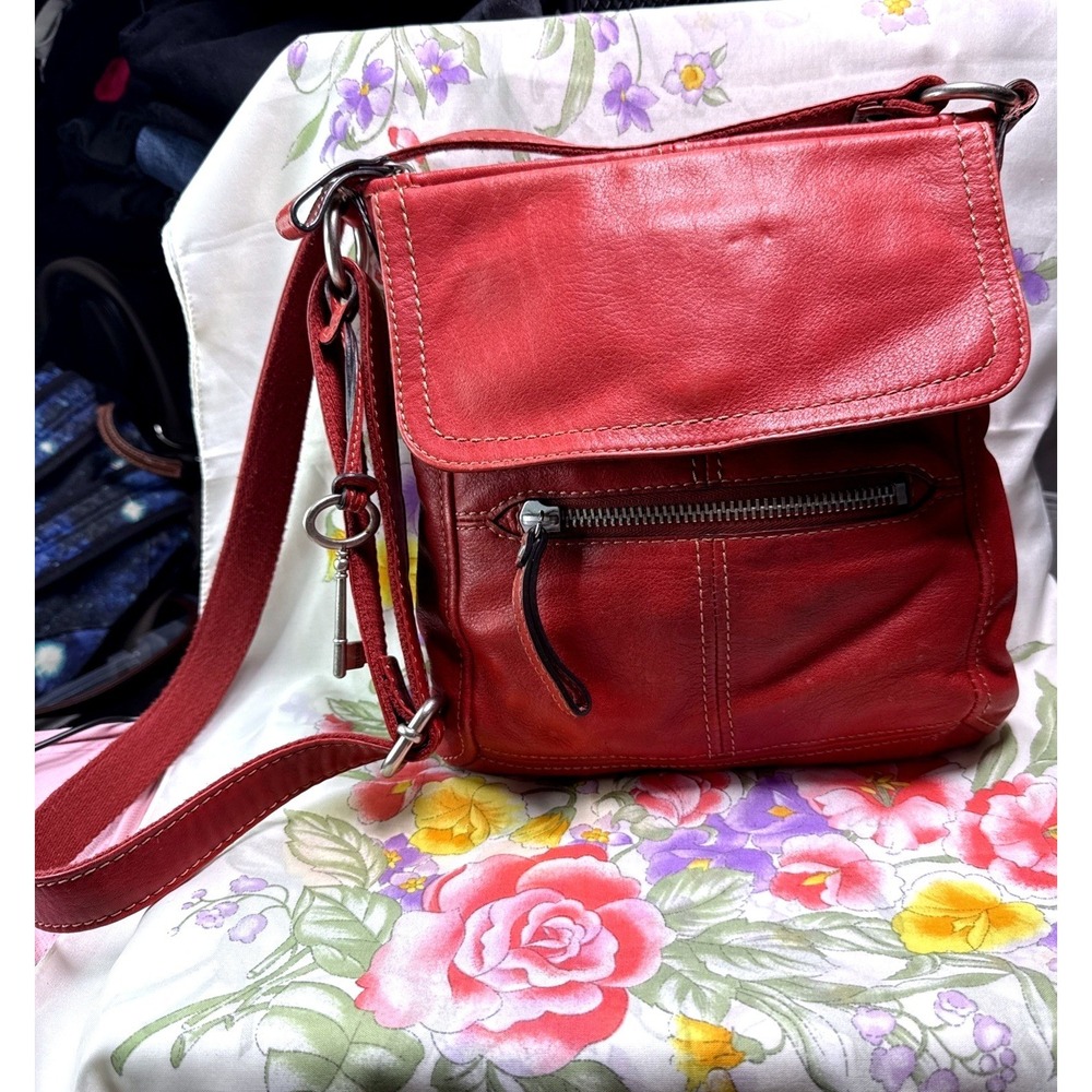 Vintage 90s Fossil Red Genuine Leather Crossbody Organizer Bag 11x11‎